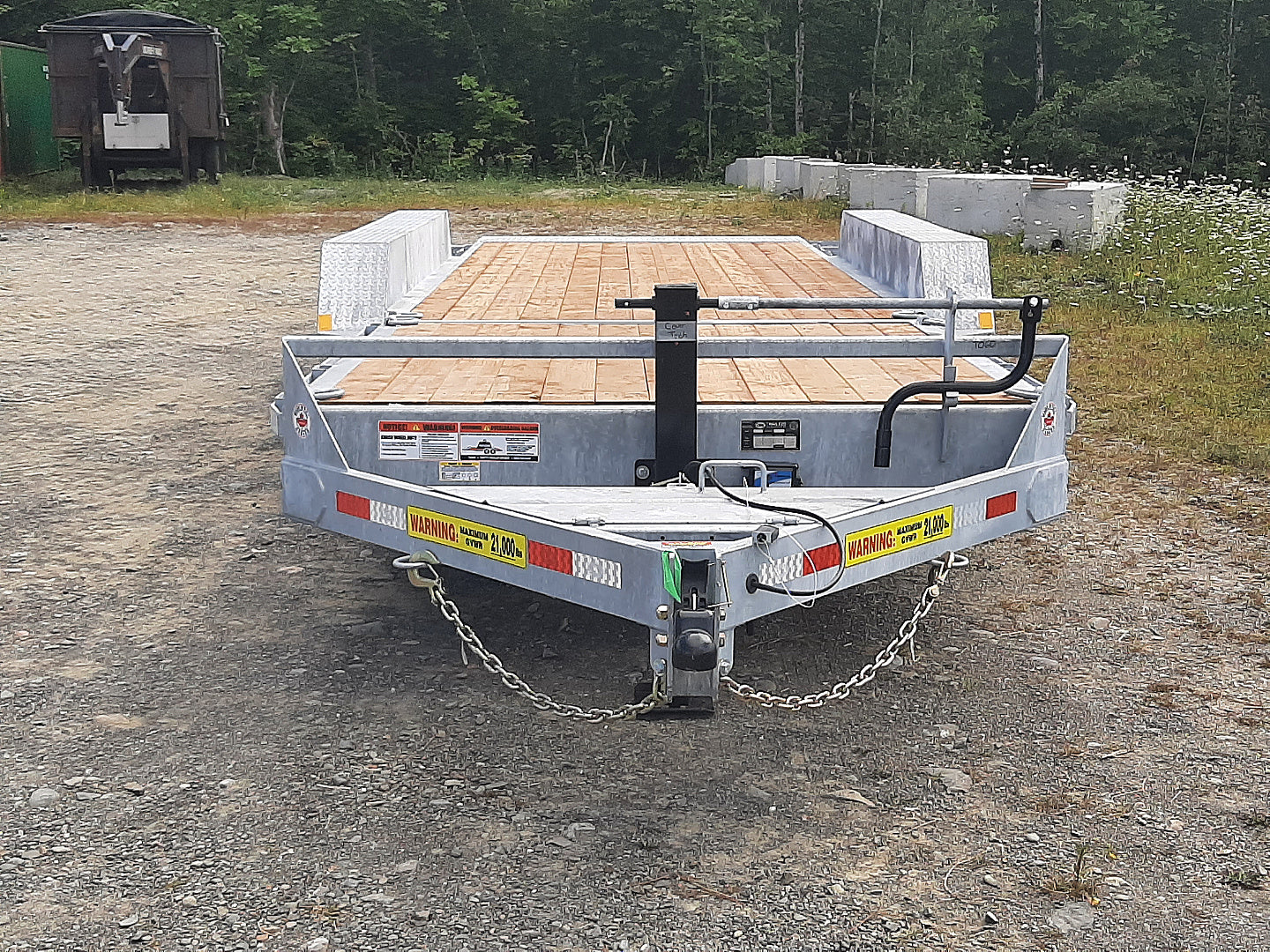 New 2026 LWL Trailers 22' Triaxle Split Tilt Equipment Trailer